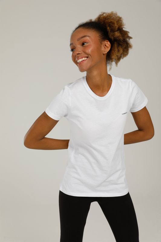 CT122 BASIC C NECK T-SHIR White Women's Short Sleeve T-Shirt