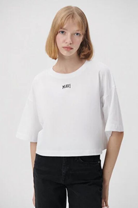 ROUND COLLAR SHORT SLEEVE White Women's Short Sleeve T-Shirt